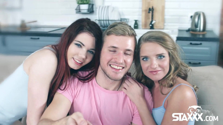 Staxxx: Vladislava and Laveina join for an anal threesome
