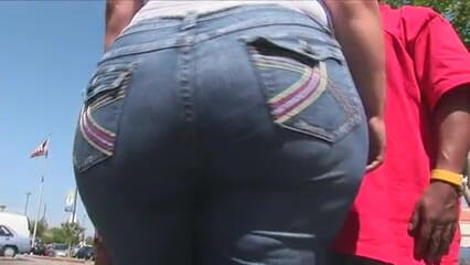 Hot Girlz: Une grosse prostituée latina se fait baiser par une énorme bite...