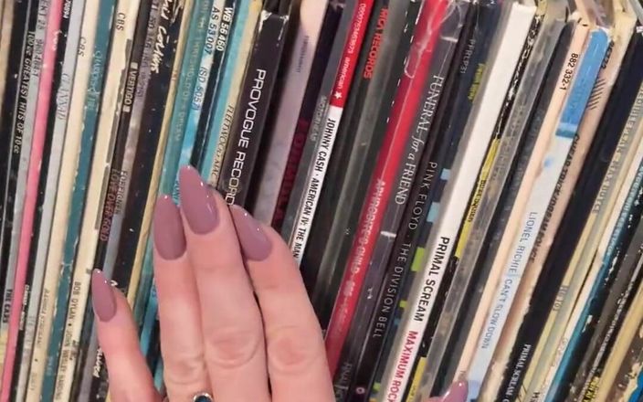Countess diamond: Your Bookcases Have Been Inspiring!