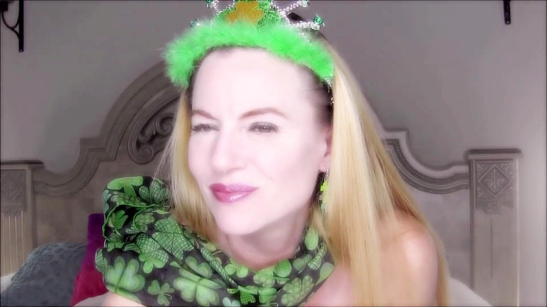Nikki Nevada: St. Patrick es Day party von kopf bis zehen - dildofick...