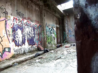 Deutsche Camgirls: Düzgün vücutlu Alman sarışın güzel yüzüne döl püskürtüyor