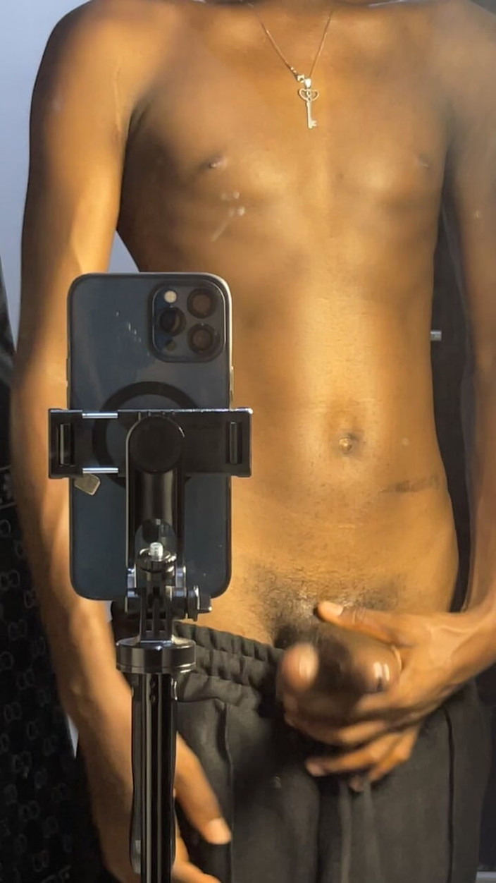 Aded-Toxic: Smal twink show stor kuk