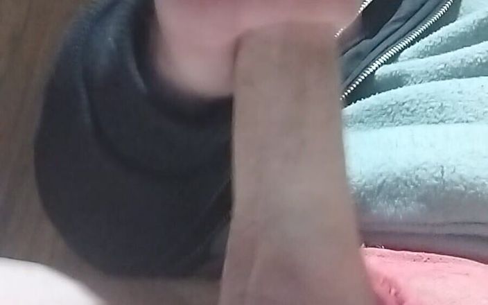 Bj69lovah: Sexy Smooth masturbuje ptáka na záchodě