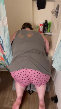MILF Shaking Her Ass