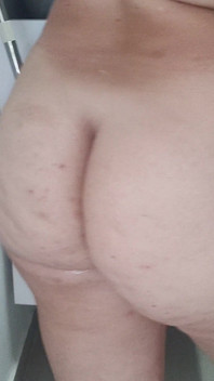 Büyük götlü albino cüce duş gösterisi
