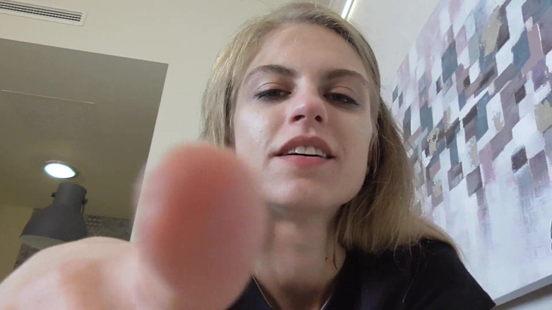 Femdom Austria: POV brudny nos i wosk do uszu niewolnik księżniczki Kirstin!