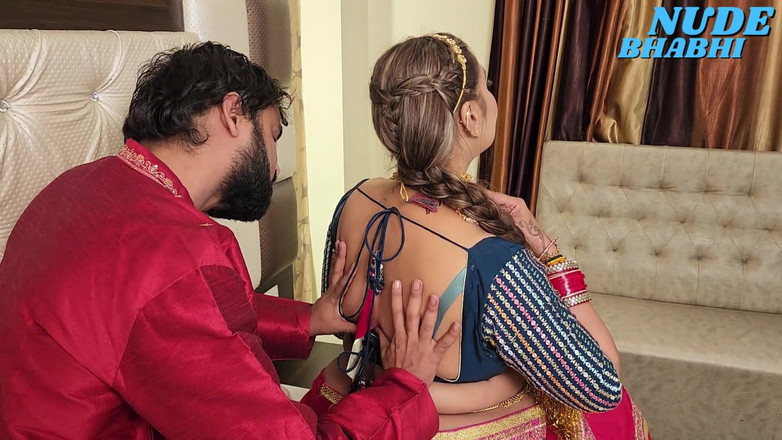 suryabhai: Хардкорный анальный секс новобрачной пары (хинди аудио)