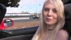 Pervy Studio: Lily Rader的阴户上留着一对漂亮的金发女郎