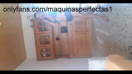 Maquinasperfectas: Aku ngajak kamu nonton bajuku, cuma lingerie, memek dan toket...