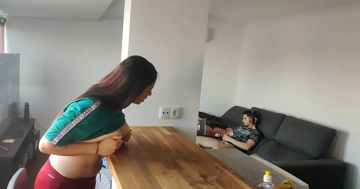 Horny as Fuck: 자위하는 새아빠를 붙잡고 내가 그랬어 | Faphouse