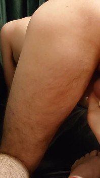 Ballbusting od tyłu