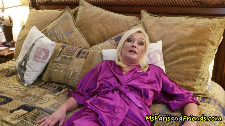 Ms Paris and Friends: Cum on stepmommy's feet