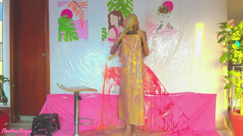 MartinaMagni: Wam!! Desastre de lodo com um avental