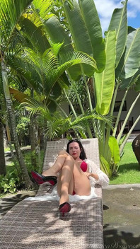 Outdoor Goddess Worship & Sissification and Humiliation