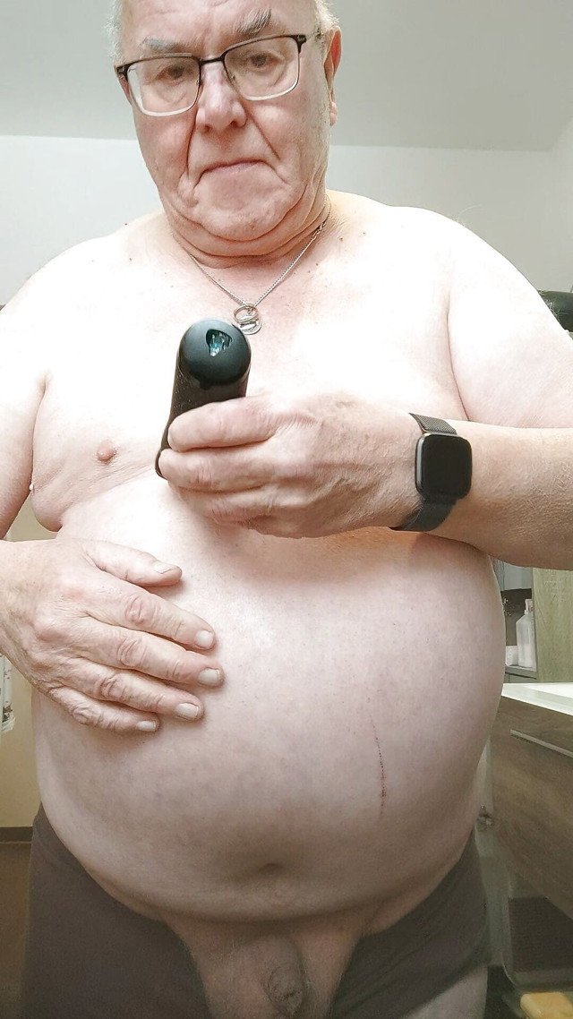 Shaving My Body, Belting Myself and Looking After the Fresh Marks of My Belt on My Tits (Karlchengeil)