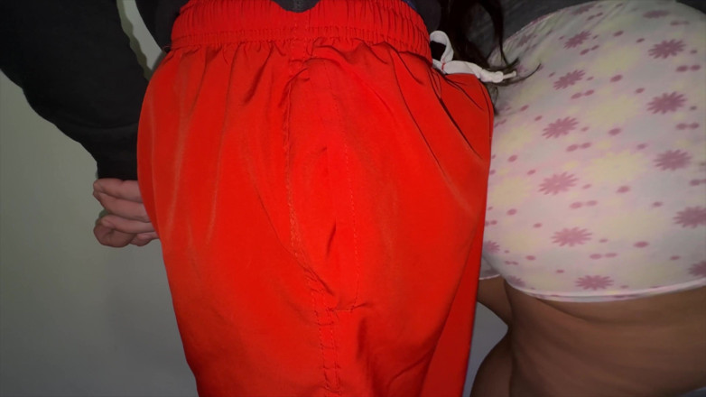 CoupleOfHotSins: Afferra per Sbaglio Il Cazzo Di Uno Sconosciuto E Si...