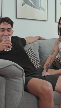 Mi Novia Me Hace Una Propuesta Extraña a Cambio De Dejarme Tener Sexo Anal Con Ella
