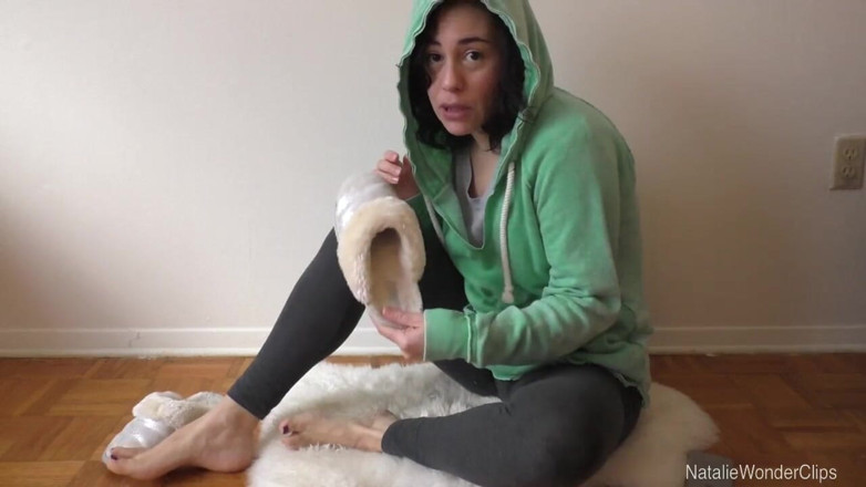 Natalie Wonder: Stinky feet love