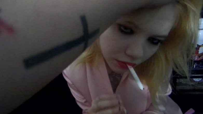 AurelliaCreampie: 남자를 속이고 그녀의 입에 오줌 싸는 남편에게 벌을 받는 학생