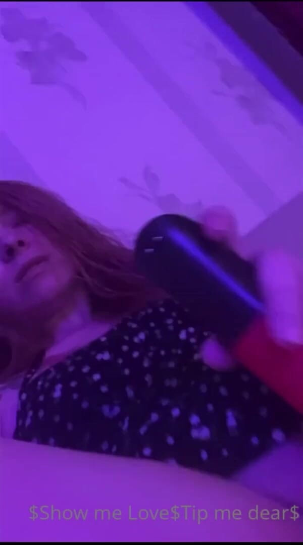 Loly Lola: Prstění sladké kundičky a úsměv, kráska s tebou chce sex