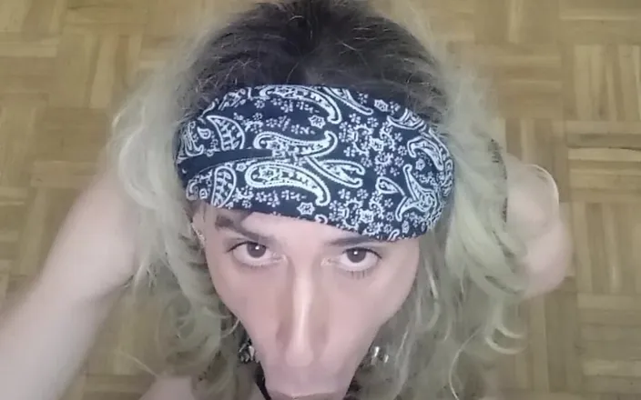 Penelopene27: Crossdresser Penelope Deeptroath