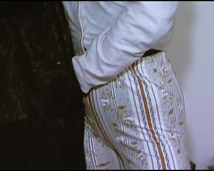 Enjoy German porn: Rubias alemanas hambrientas de polla compartiendo una gran polla en...