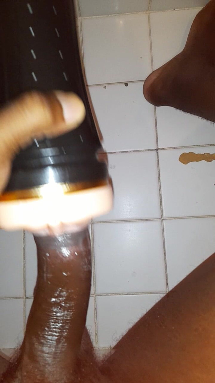 Islandvibes69: Mastürbasyon yapıyor