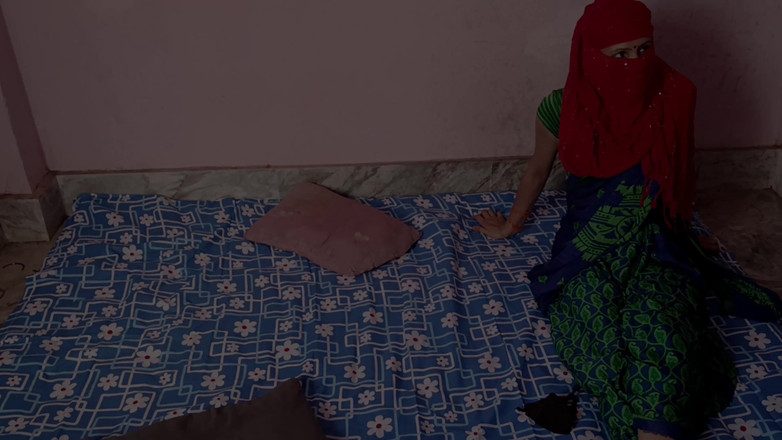 HousewifeGeeta: Școlarizare Mama vitregă a prins-o futându-se, a făcut sex cu...