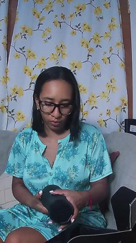 Bought by Mistake: Stepmom Learns How to Use Her New Toy / Leyne Rodriguez