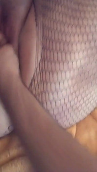 Dildodan sonra ssbbw'nin amına yumruk sokuyor