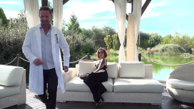 Rocco Siffredi: RoccoSiffredi sex analyst- Malena DP'd