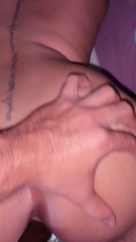 Awek Mexica dikongkek dengan dildo zakar hitam besar