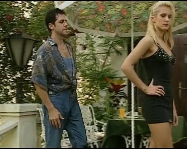 Deutsche XXX Filme: Gagica germană futută în cur Poate merge o zi fără o...