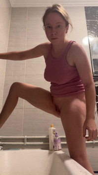 In Die Wanne Gepinkelt