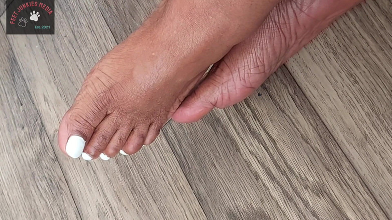 Foot Patrol: Göttin bee Diva sohlen dominanz N Liz &amp;; s 1. footjob