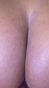 Moglie sexy scopa il suo giovane ragazzo