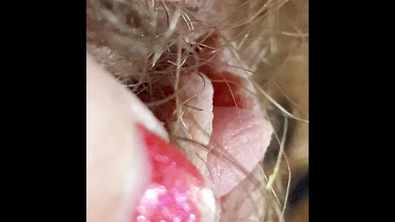 Cuteblonde666: Extreme close up on my hairy pussy and huge clitoris