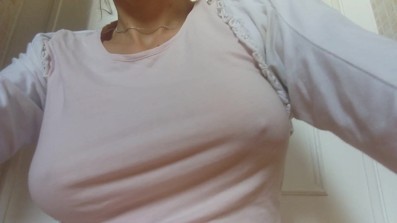 savannahamatoriale: 투명하고 젖은 셔츠로 나는 당신을 미치게 만든다