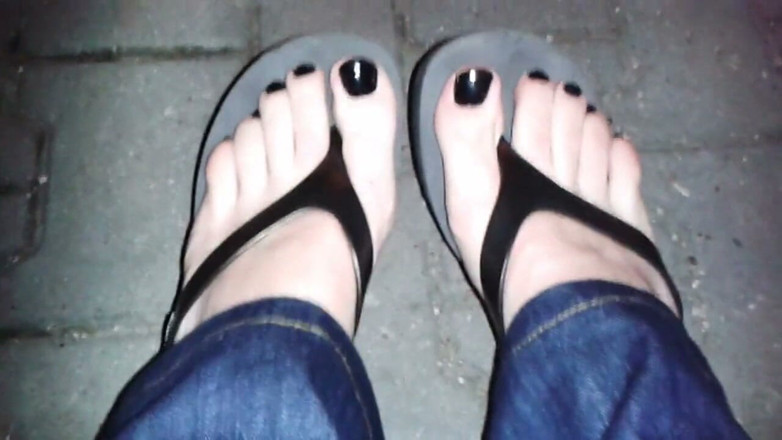 Heelex: Platform Thongs