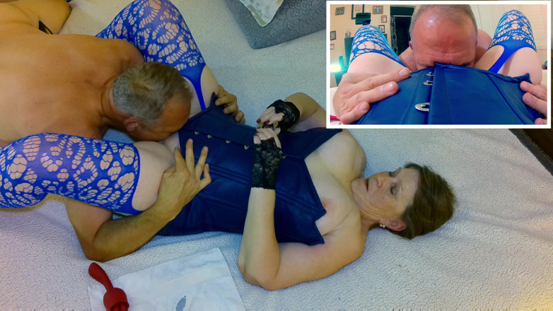 Carmen Angel: Nenek Carmen's Blue Angel Stripper menghisap, menjilat &amp; kongkek! 72323fap