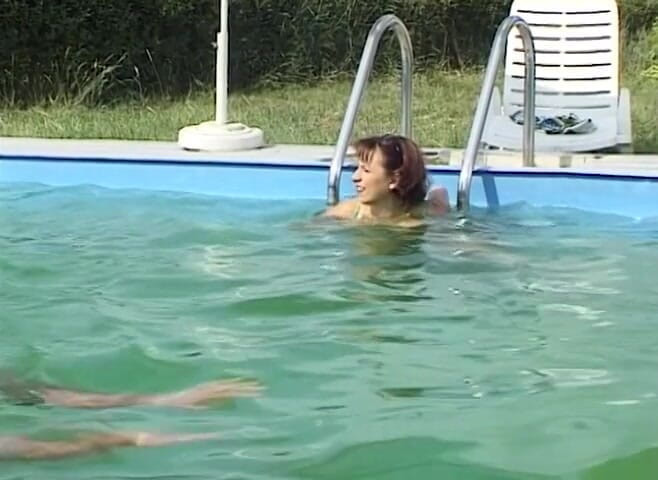 Porno Cloud: Summer Pool tin logon ki chudaee.
