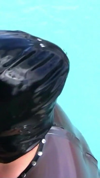 Swallowing His Cum in a Public Swimming Pool