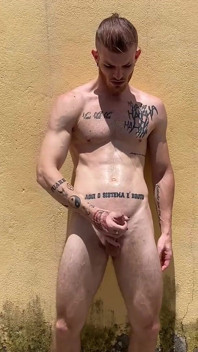I Went to Clean the Yard, Got Horny, Jerked off and Came