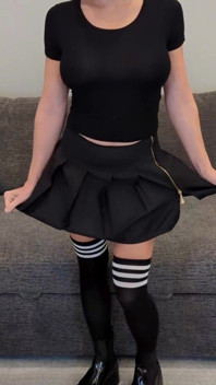Introducing Lola - She's Kinda Goth