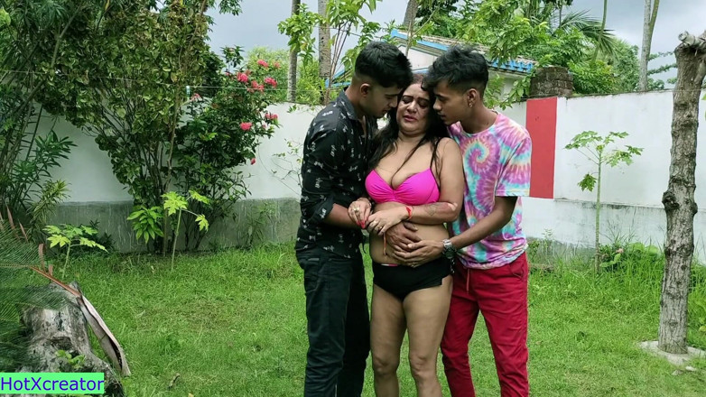 Hot creator: Indische geweldige xxx tante hardcore trio seks! Hindi webserie seks