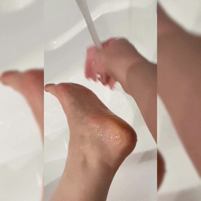 VikkiGeorgia: Dirty Feet