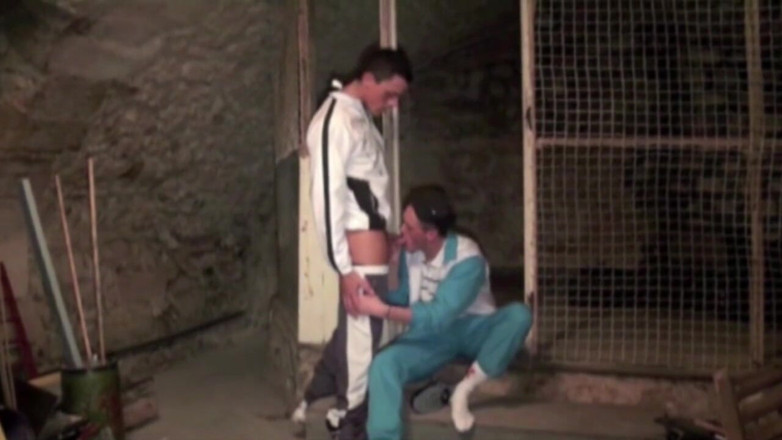 Sneaker Sex Kinky: Sneaker submission in the discreet basement