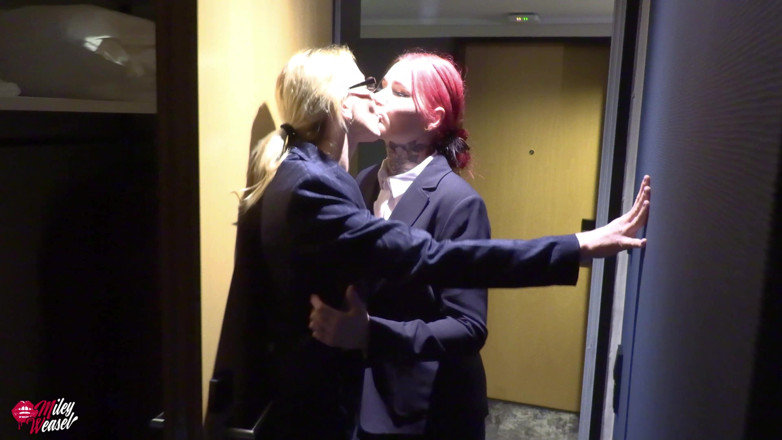 Miley Weasel: Wtf!? I Took the Company Whore to My Room!!