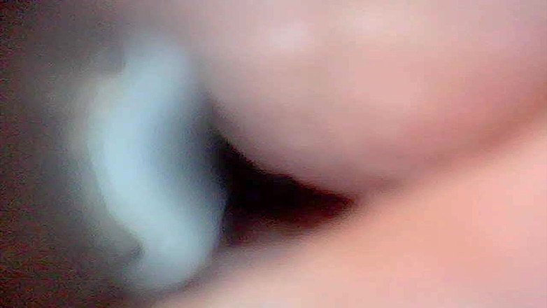 Twittiy: Zajrzyjmy do mojej soczystej cipki razem (kamera endoskopu)