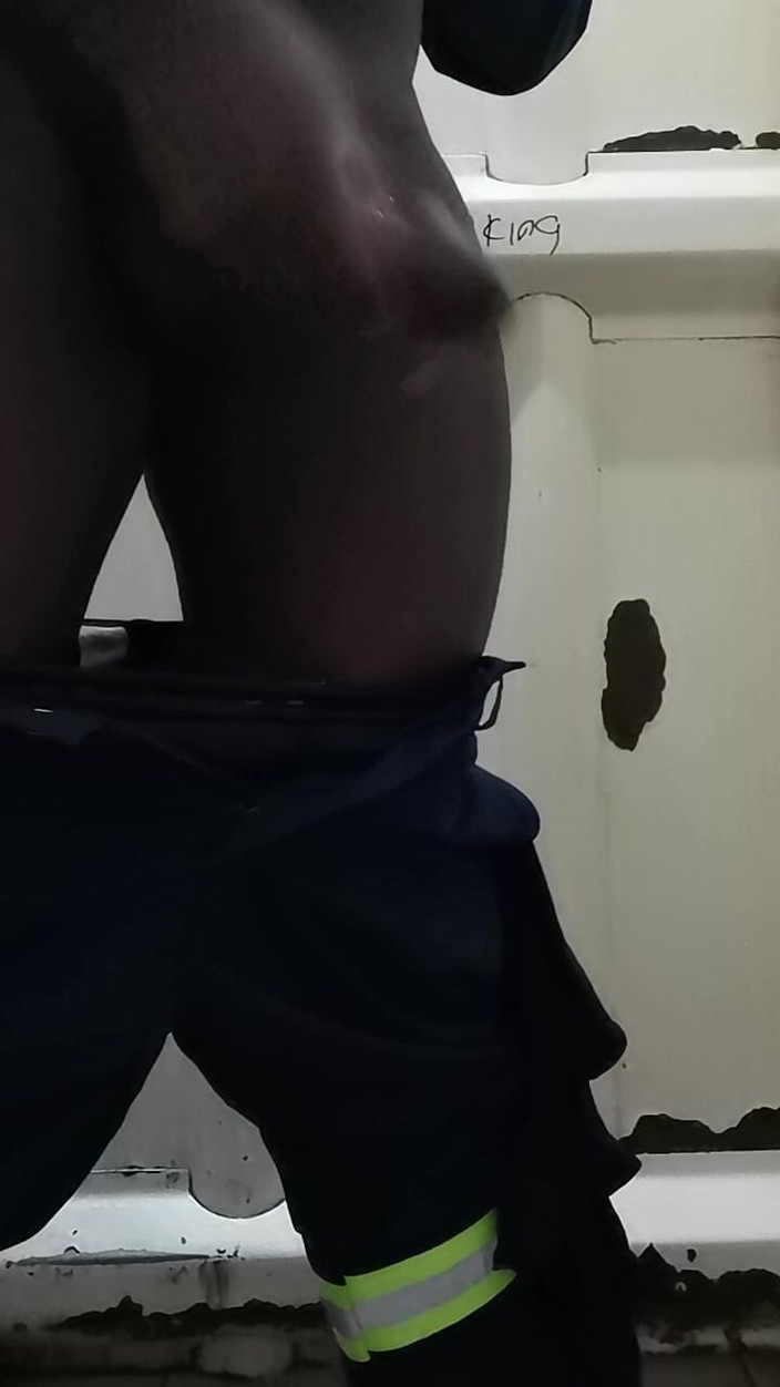 Rex Bitchington Blade: 직장 화장실